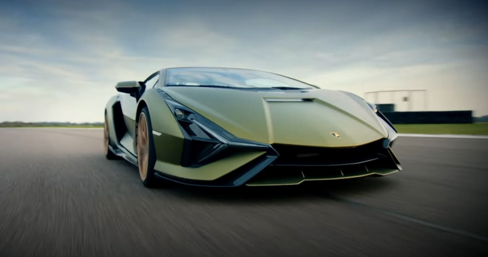 Lamborghini Sian Chris harris Review On Track