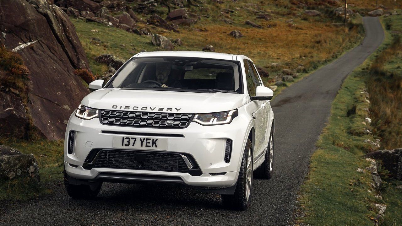 Land_Rover-Discovery_Sport Front