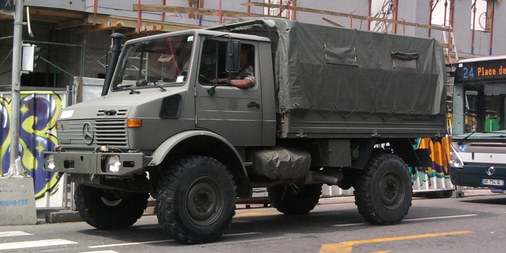 mercedes unimog u1300 towing