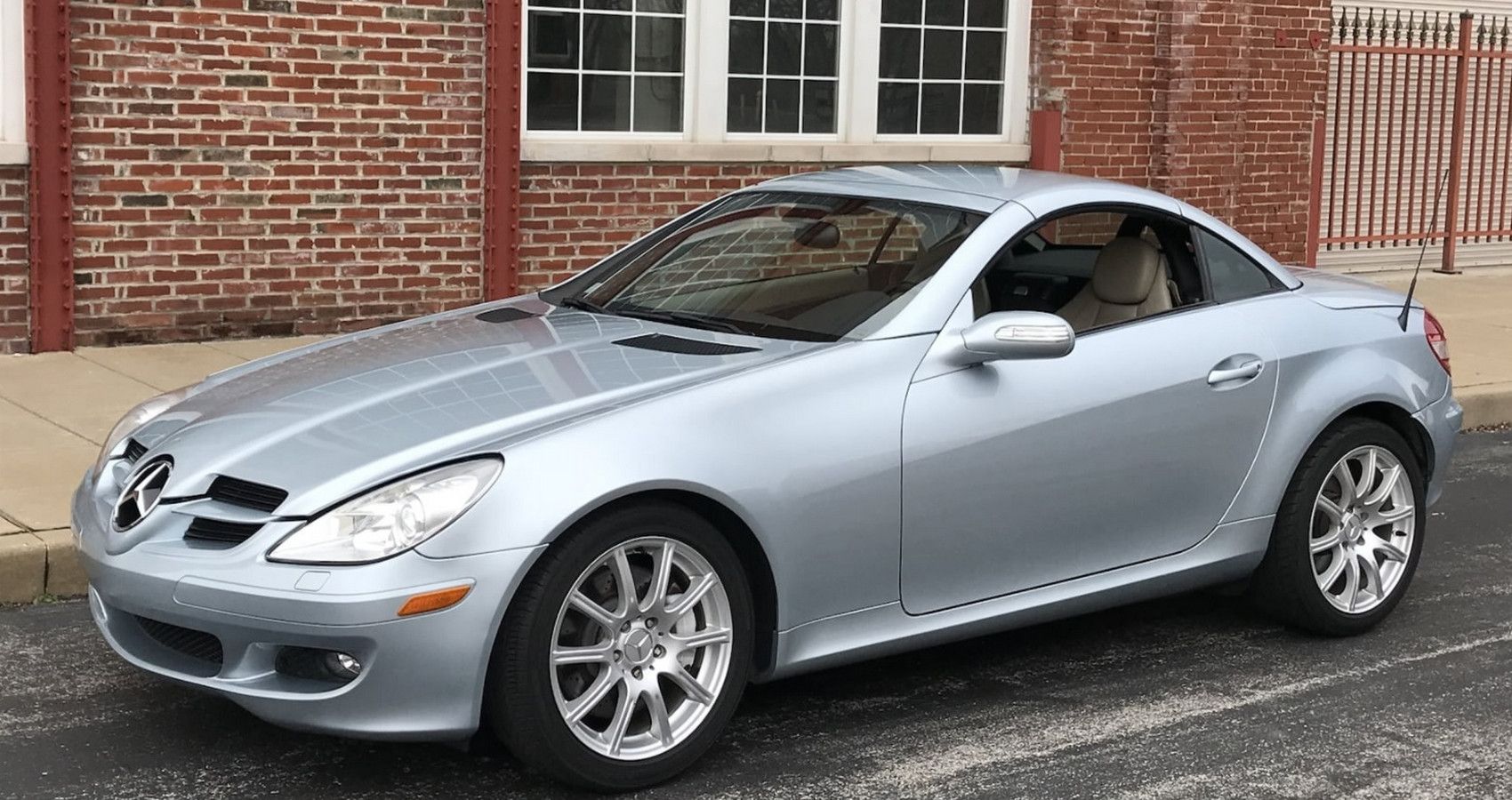 Mercedes SLK 350 - Front Quarter