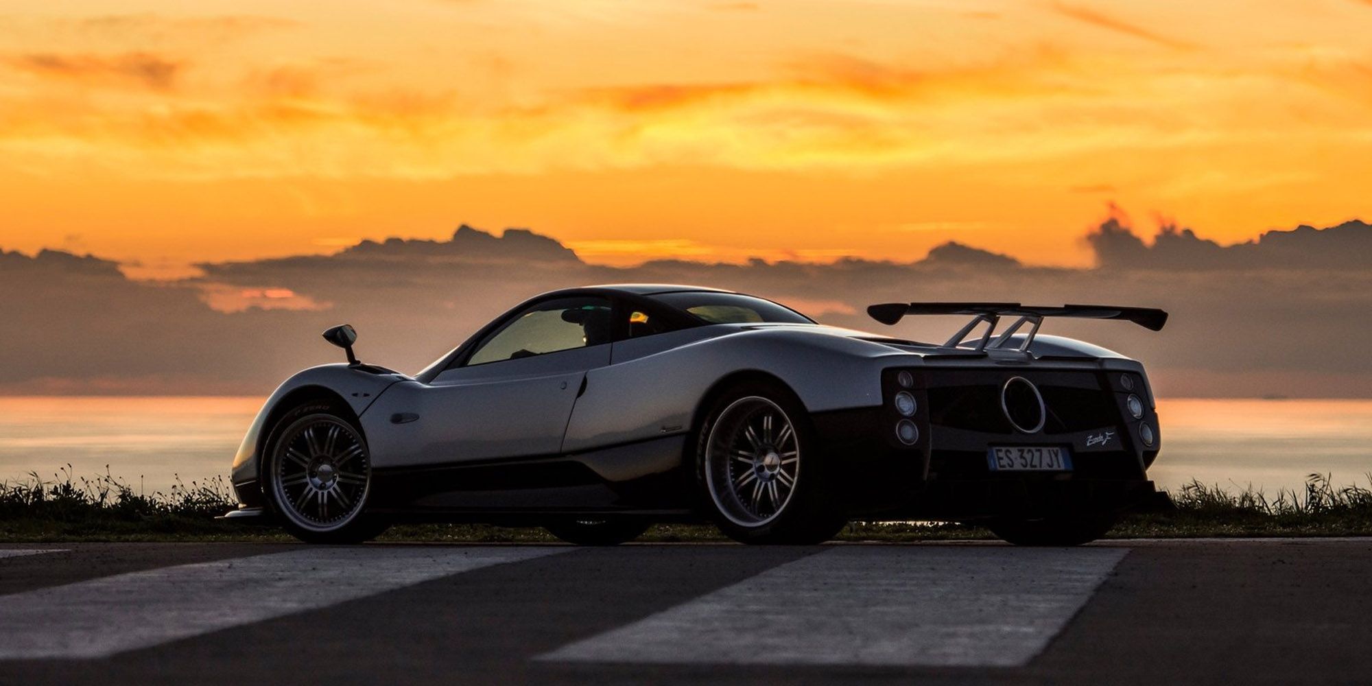 Rear 3/4 view of the Zonda F