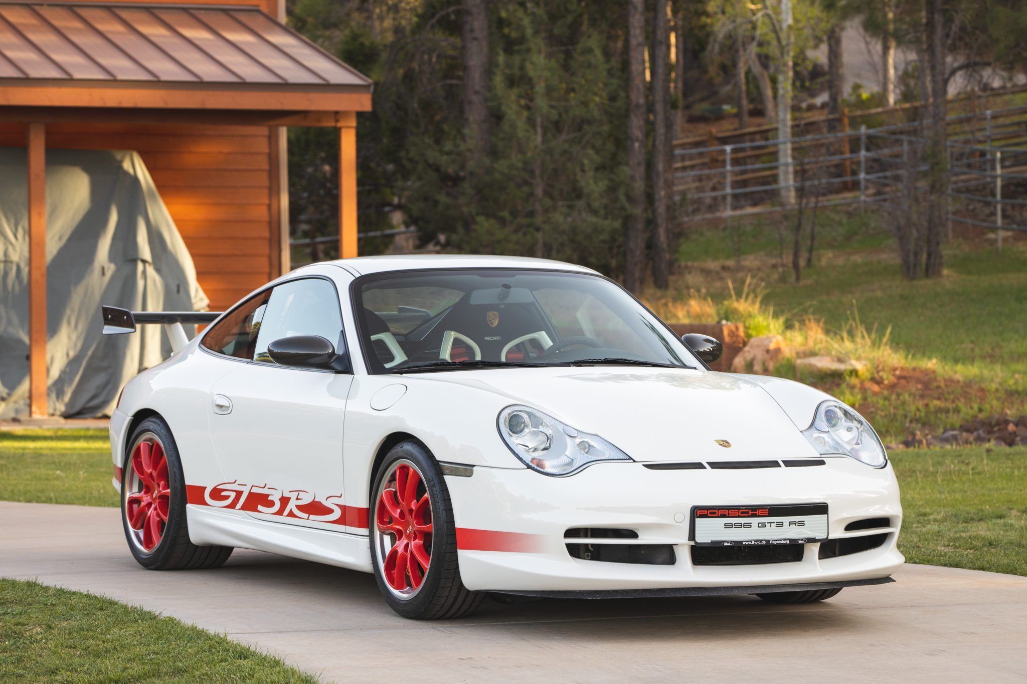 Porsche-911-GT3-RS-1