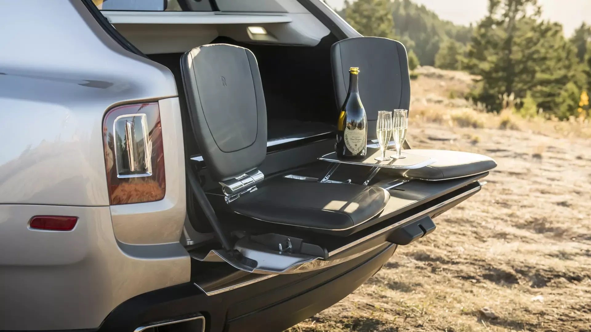 Rolls Royce Cullinan back seats trunk picnic recreation edition