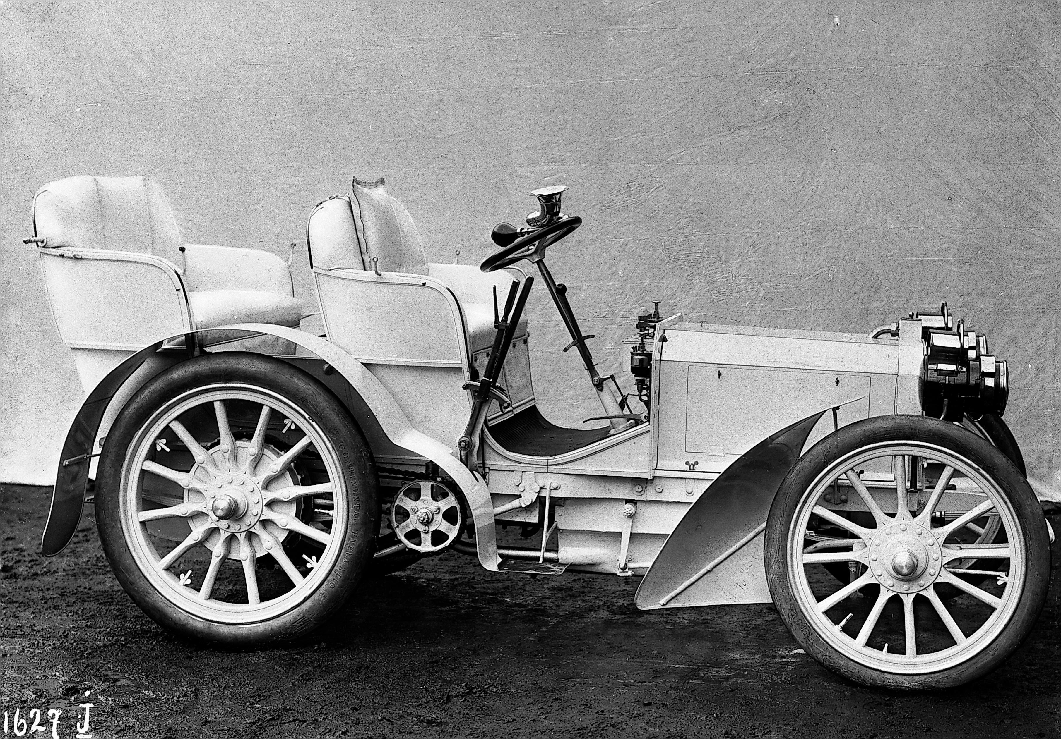 Benz 35 side view, First modern automobile