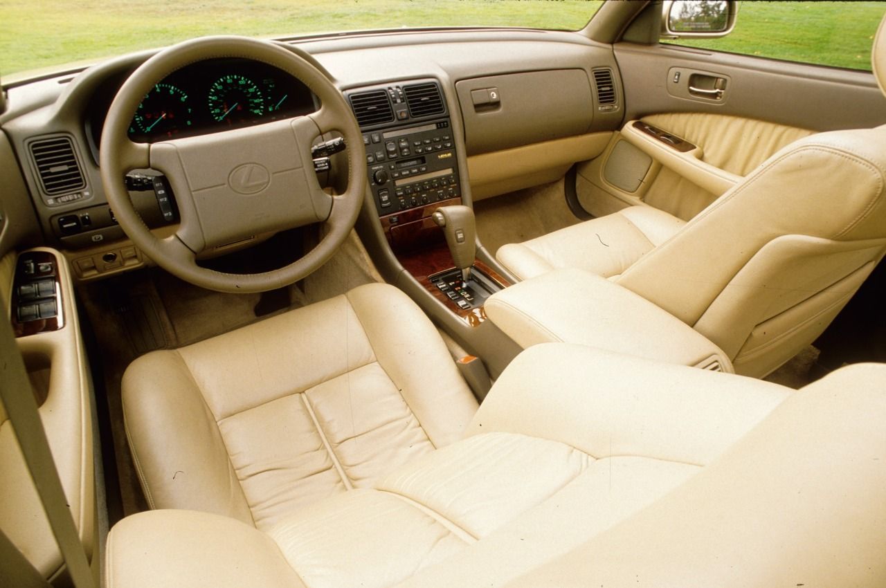 Lexus LS400 Interior