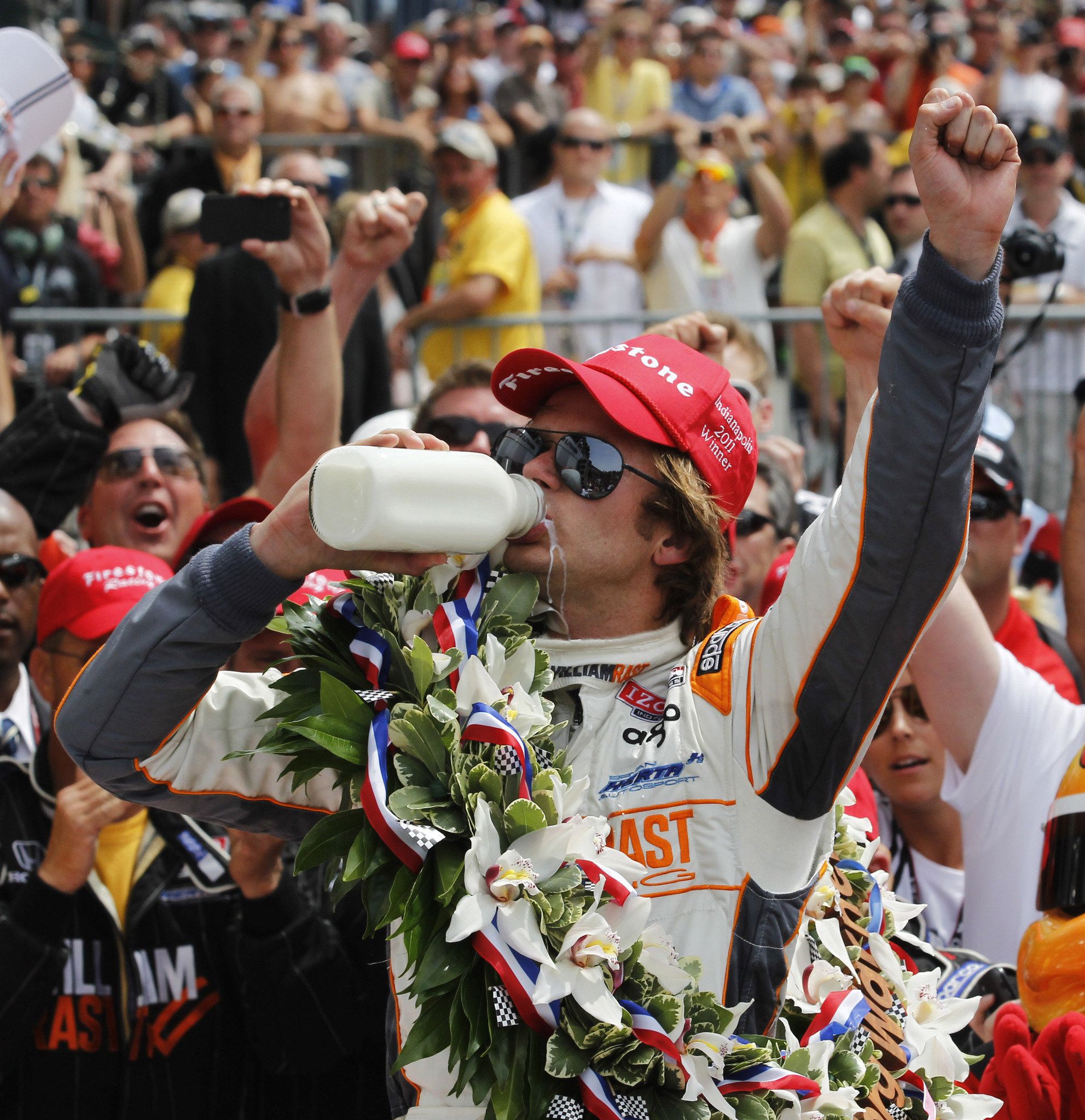 Dan Wheldon Wins 2011 Indy 500