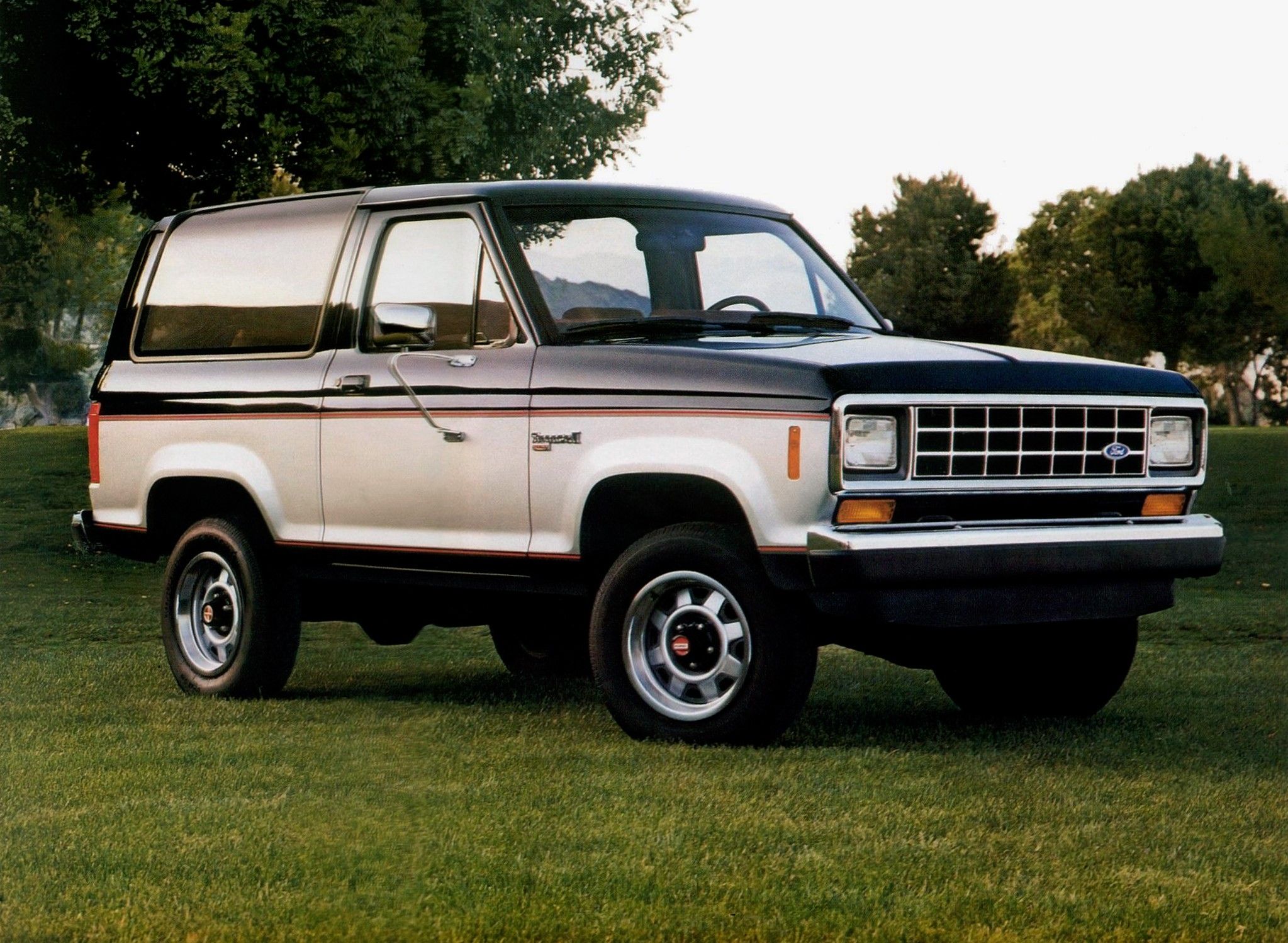 ford_bronco-ii_1988_pictures_2