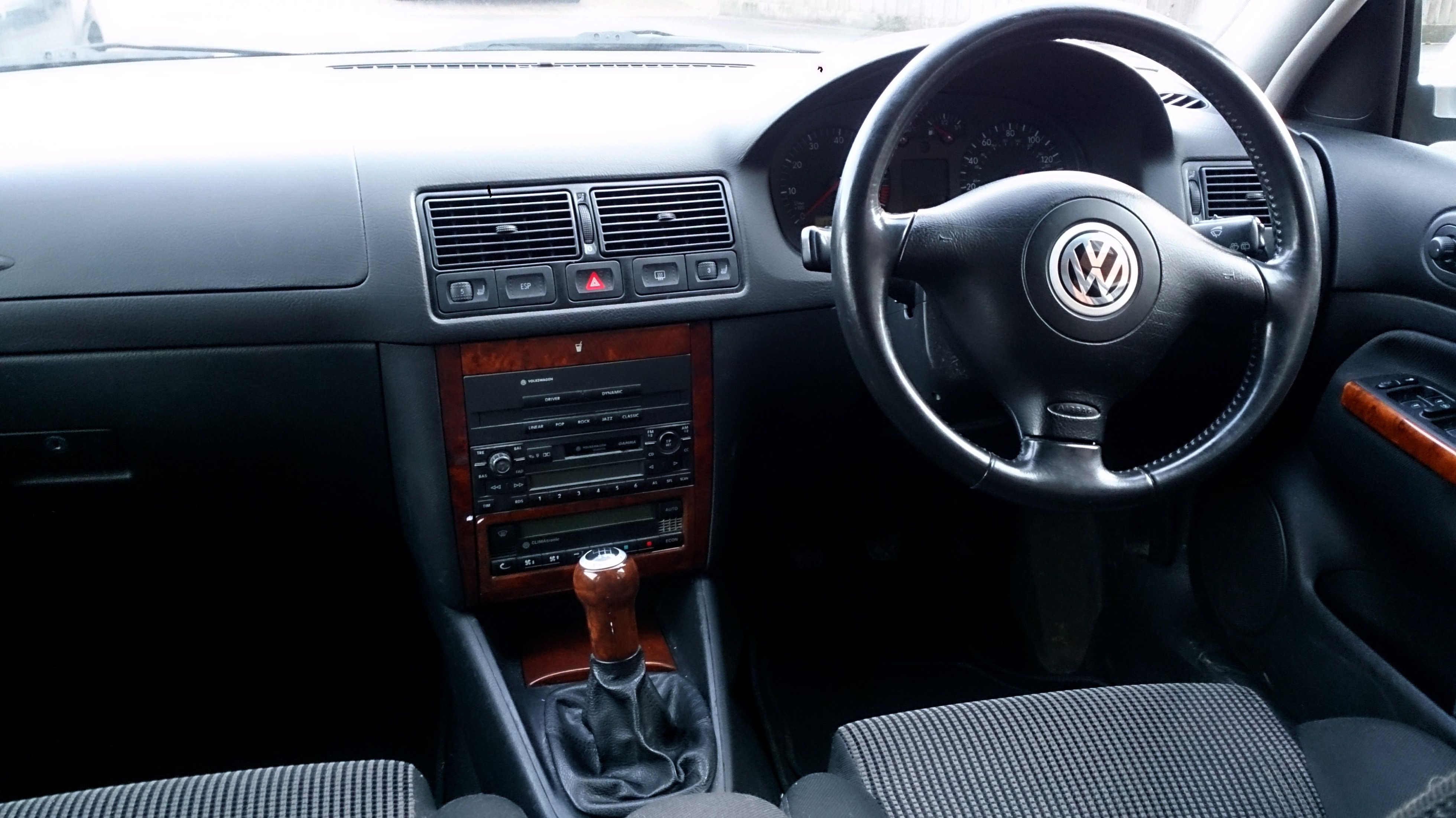10 Things Gearheads Forgot About The Volkswagen Golf R32