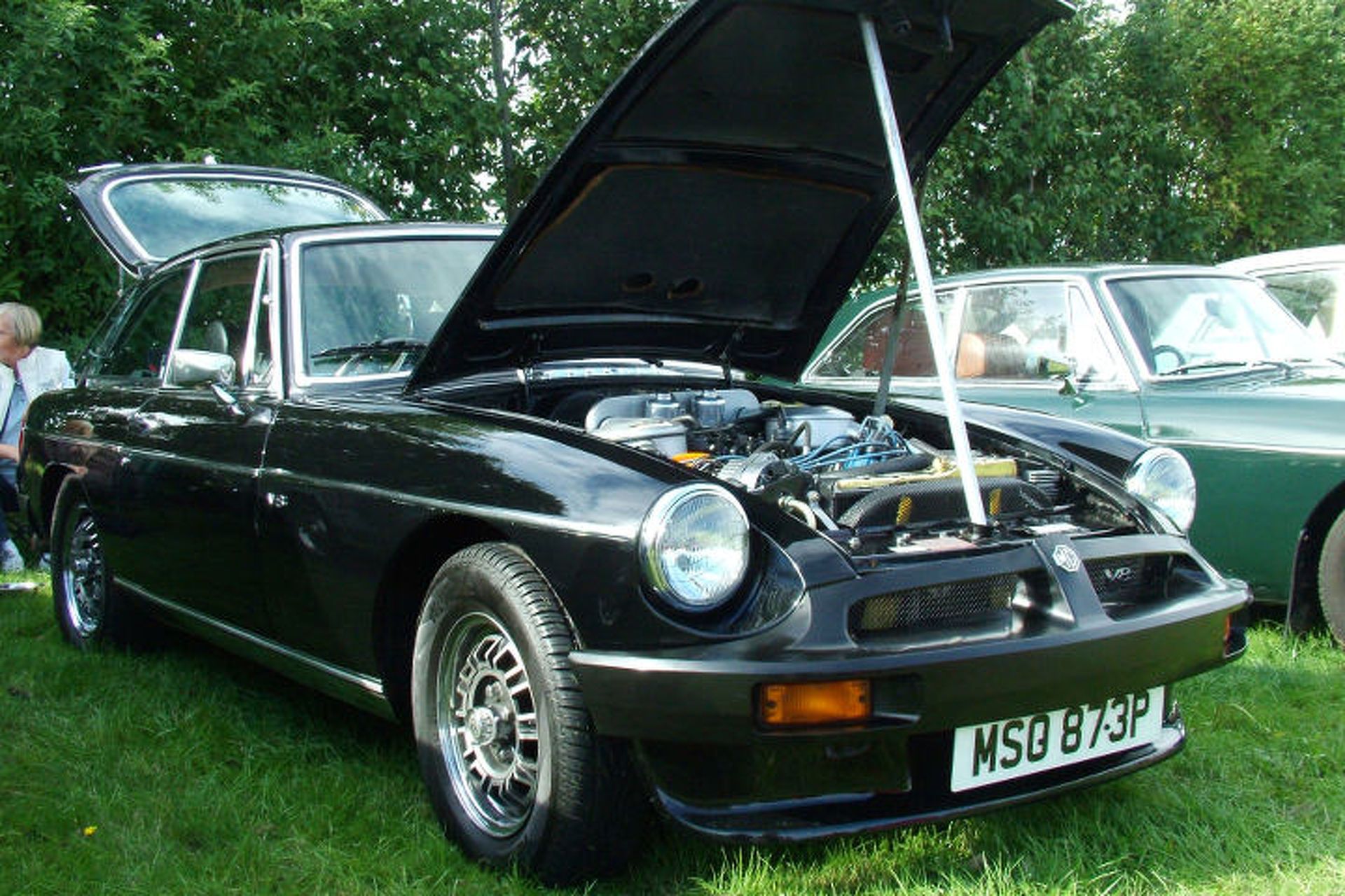 10 Things Everyone Forgot About The MG B GT V8