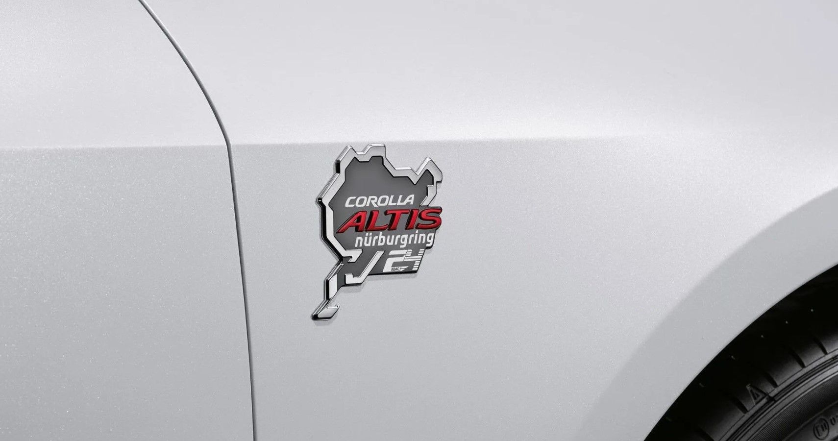Toyota Corolla Altis Nürburgring Edition front third quarter fender close-up view
