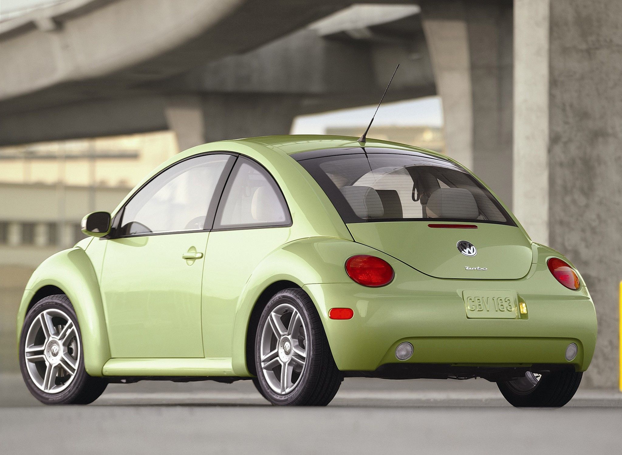 Volkswagen_Beetle_1998