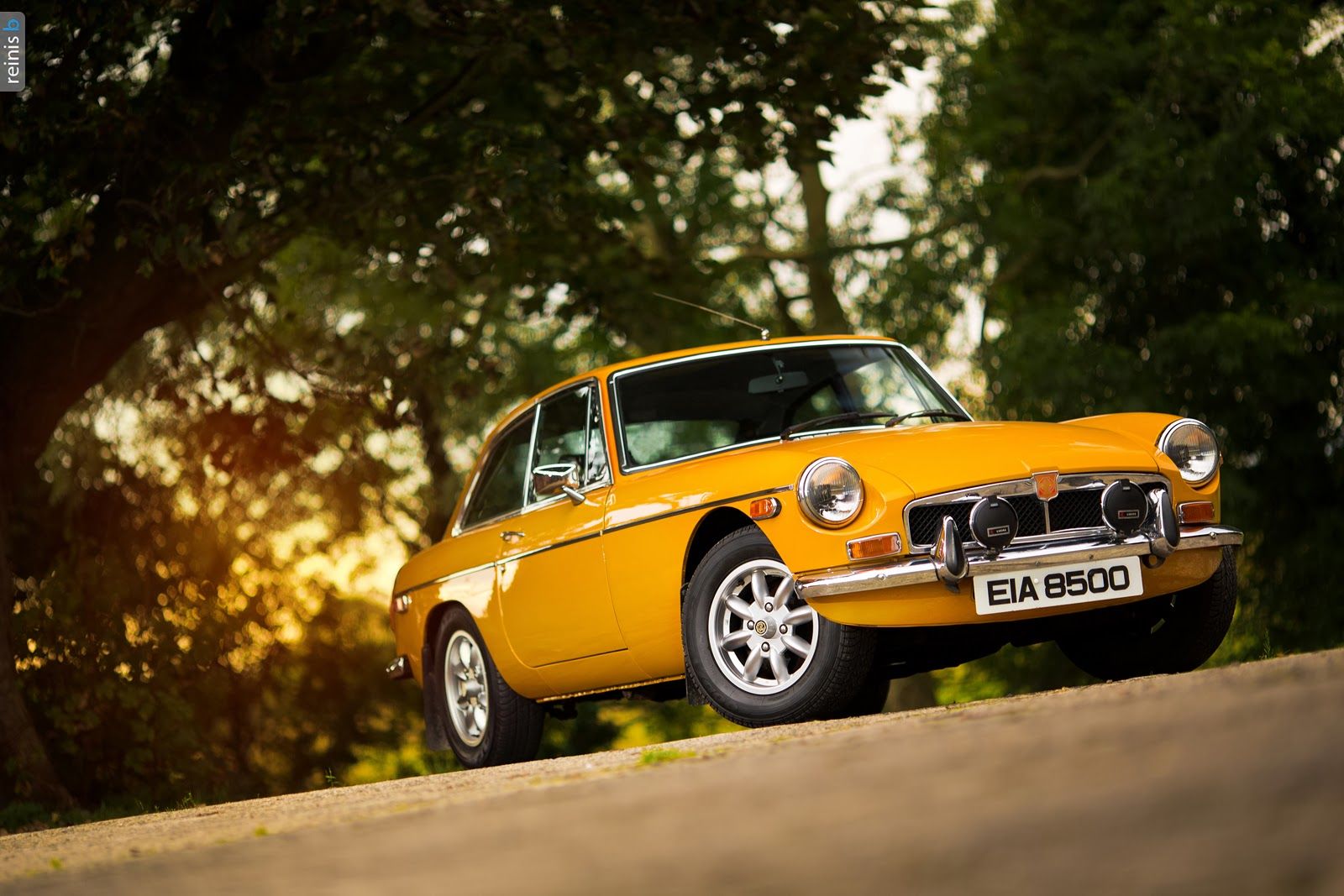 10 Things Everyone Forgot About The MG B GT V8