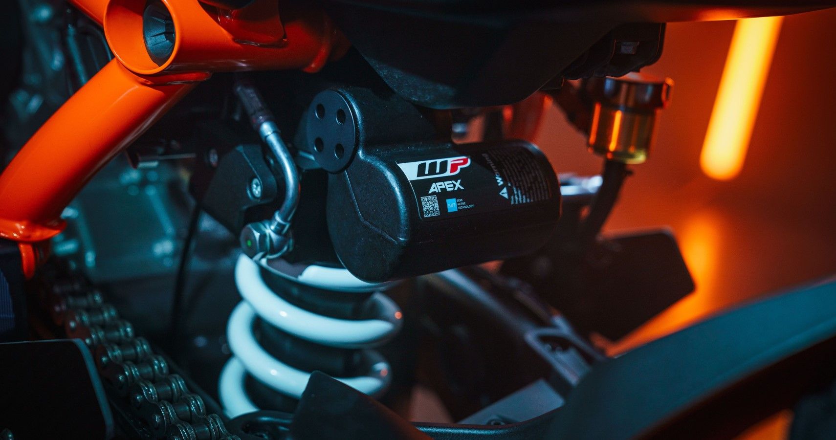 2022 KTM 1290 Super Duke R EVO electronically adjustable rear monoshock close-up view