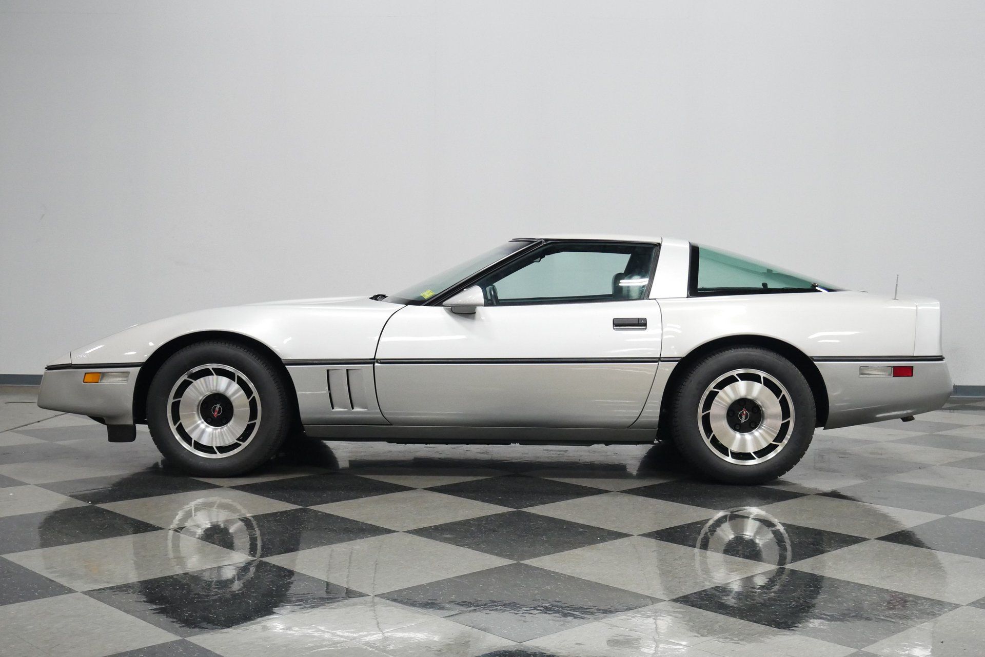 1984 Corvette C4 1