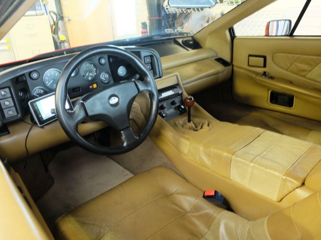 1988-lotus-esprit-turbo-red-color-interior
