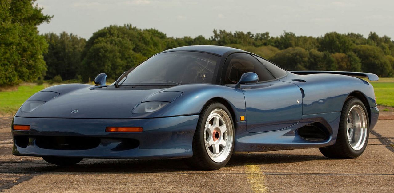 1991-jaguar-xjr-15-on-track-1