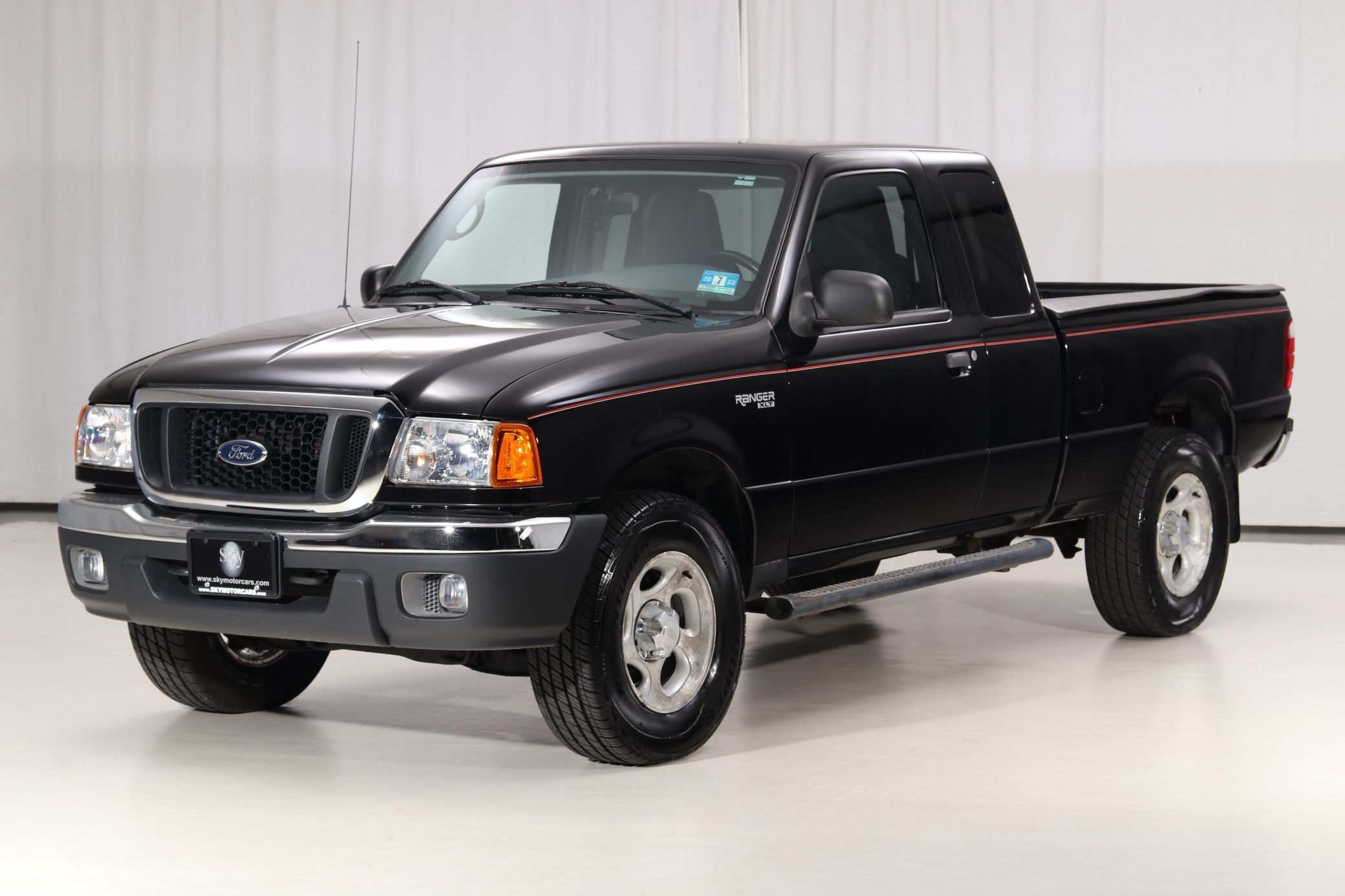 2005 Ford Ranger black pickup