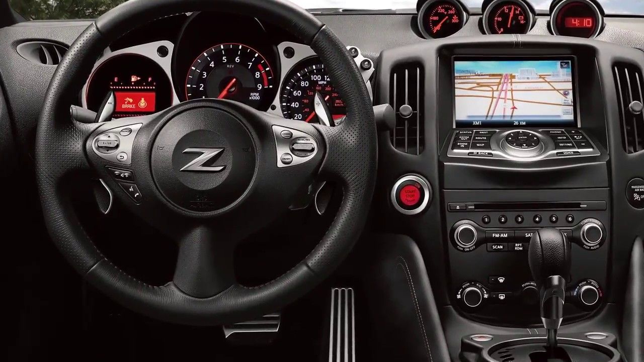 2019 Nissan 370Z Control Panel
