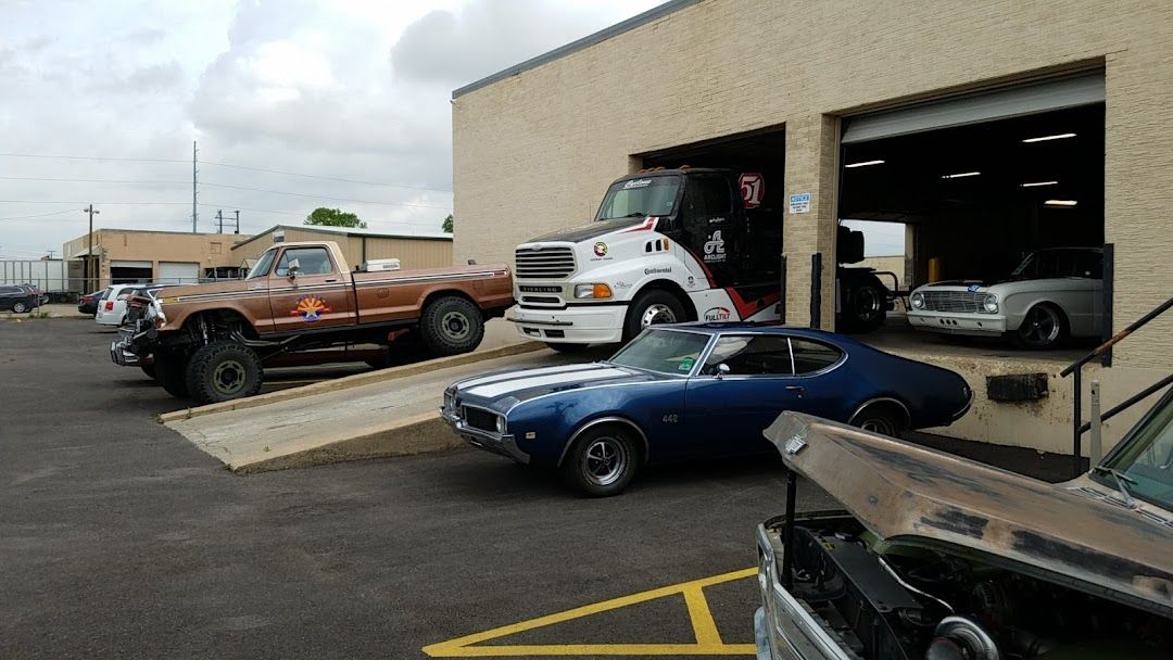 10 Fast Facts About Aaron Kaufman