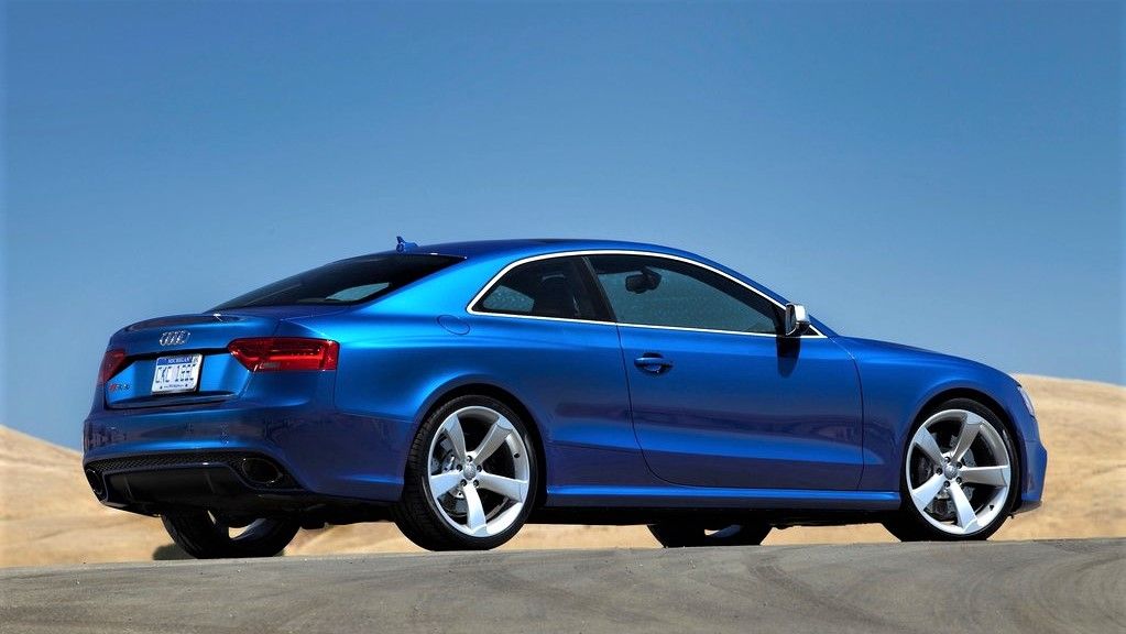 Audi-RS5-BLUE