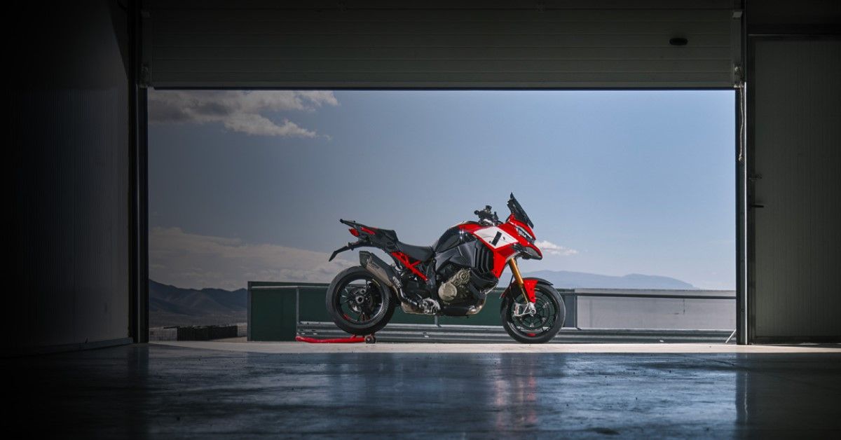 2022 Ducati Multistrada V4 Pikes Peak side cinematic wallpaper