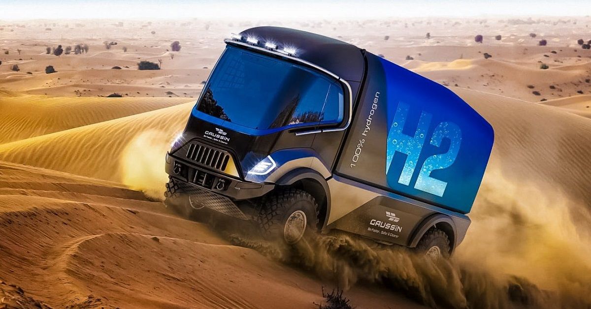 Hydrogen Racing Truck treading yellow sand