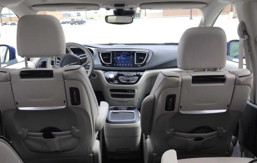 New-2022-Chrysler-Pacifica-Hybrid-Rebates-Interior