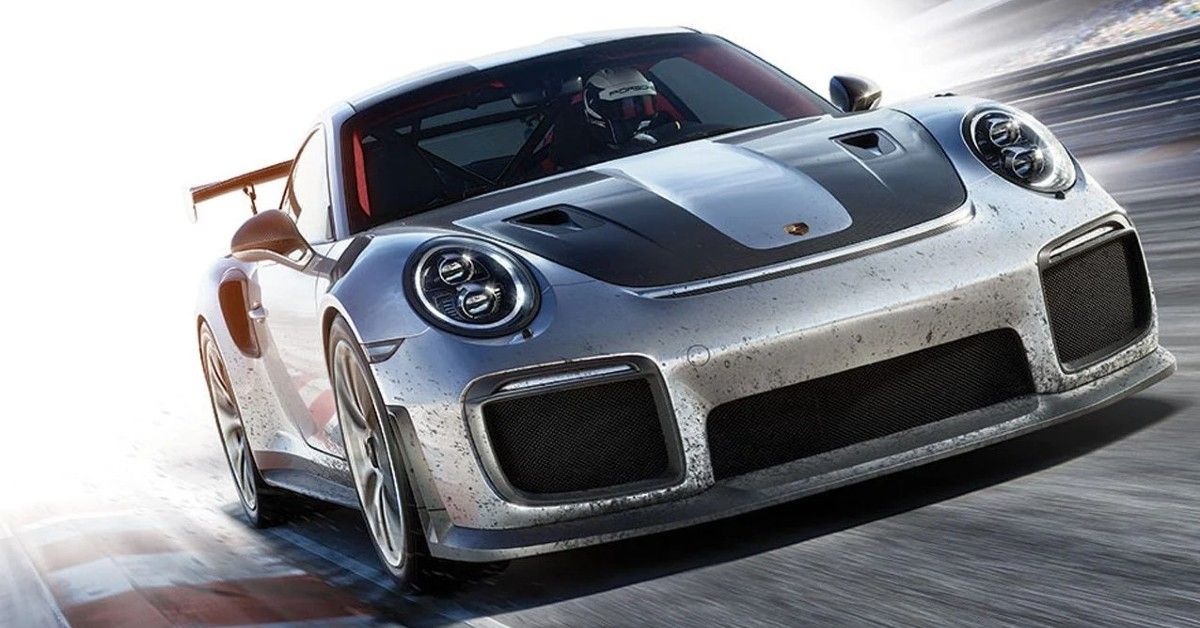 Porsche 911 GT2-RS on the track (1)