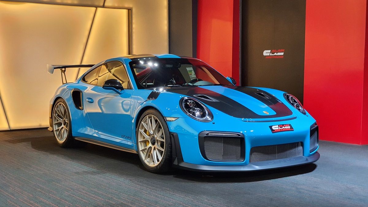 Porsche-911-GT2-Weissach-1