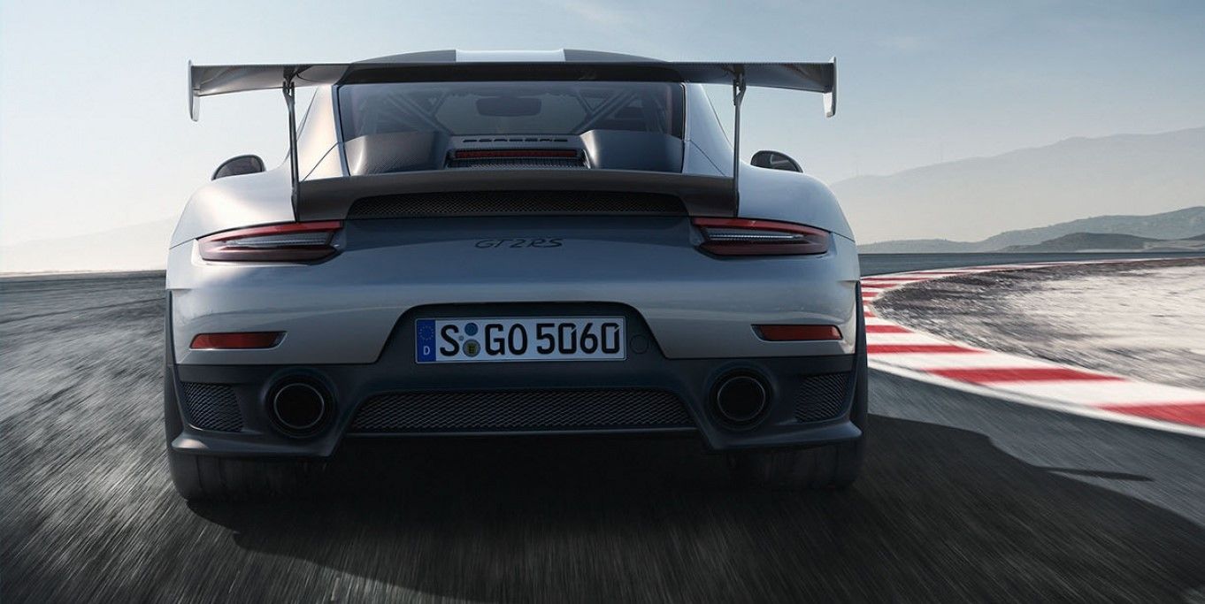 the Porsche 911 GT2 RS c0omes with a Swift Transmission