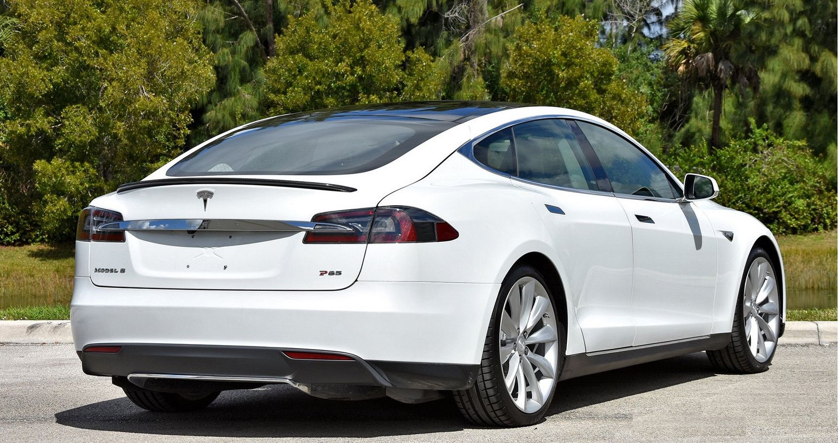 Tesla Model S - Rear Quarter