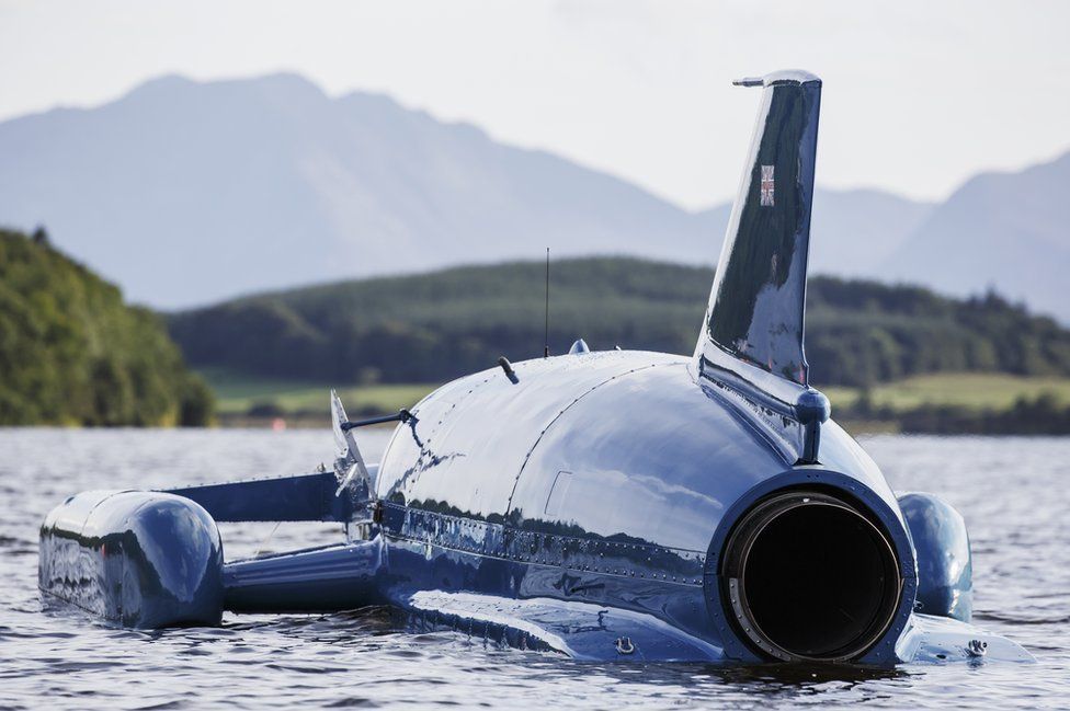 El Bluebird K7 descansa en Loch Fad