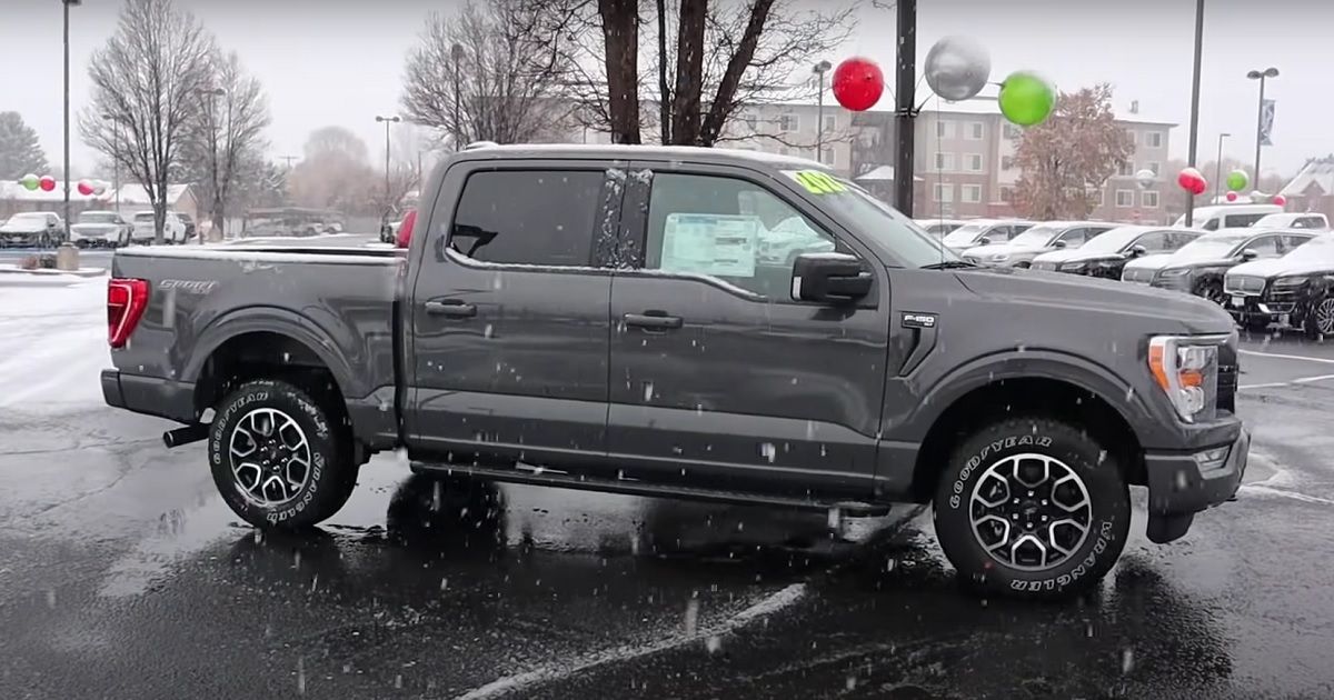 Here's Everything You Should Know About The Ford F-150 XLT