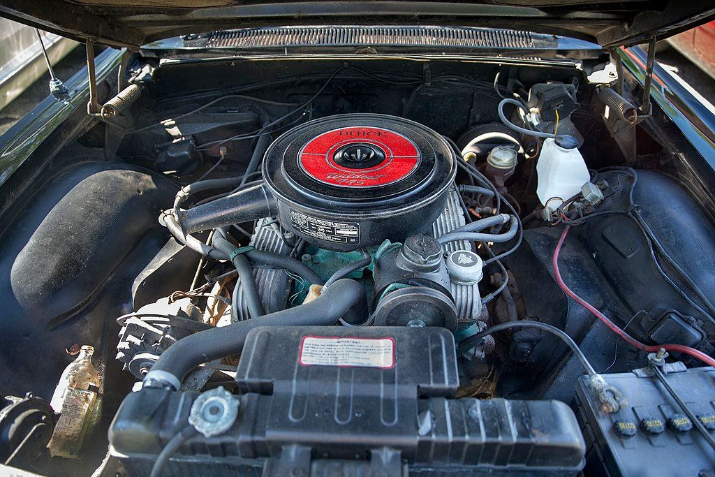 Buick_Wildcat_445_engine_(401ci_Nailhead)