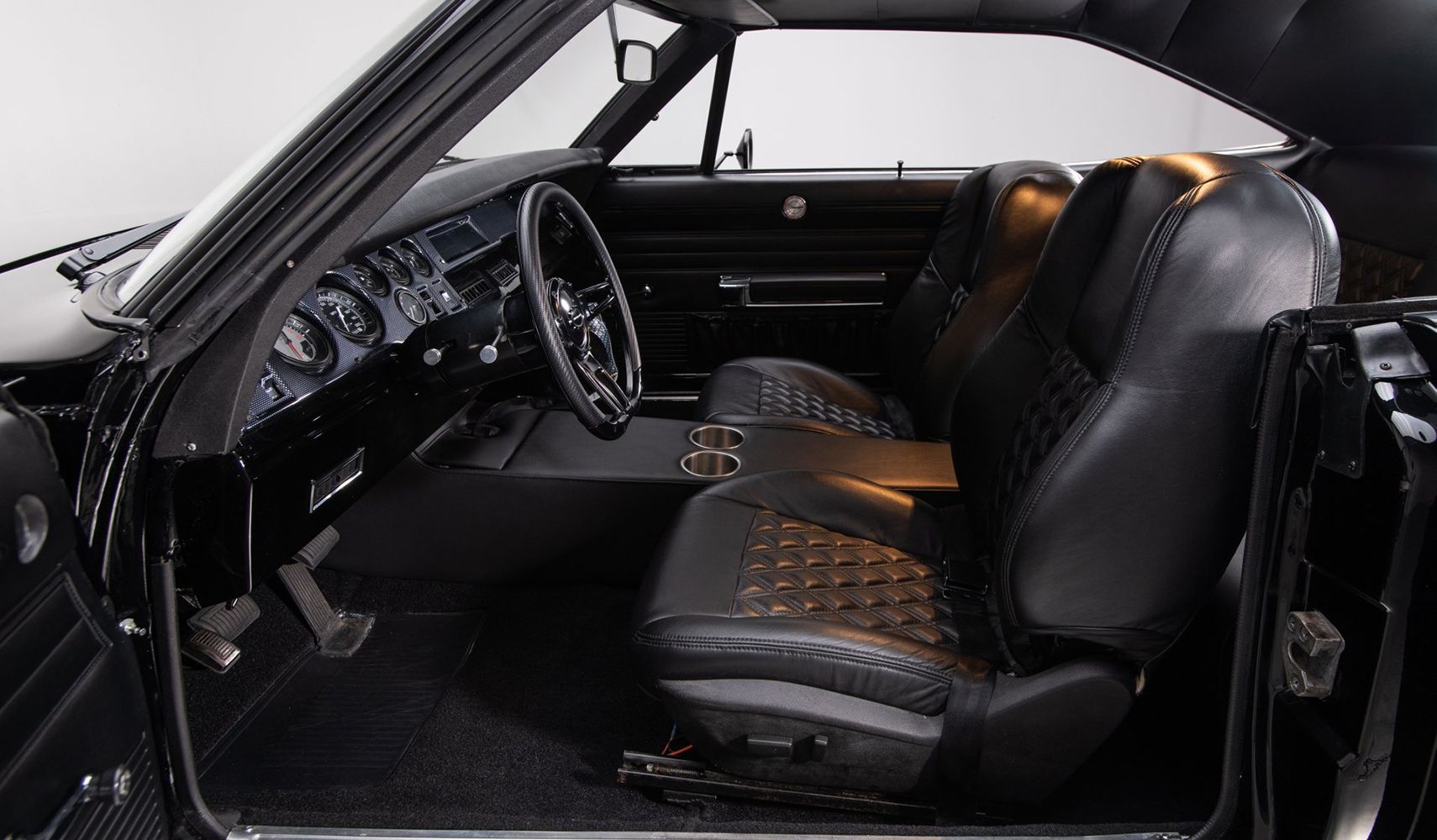 1969 Dodge Charger restomod interior
