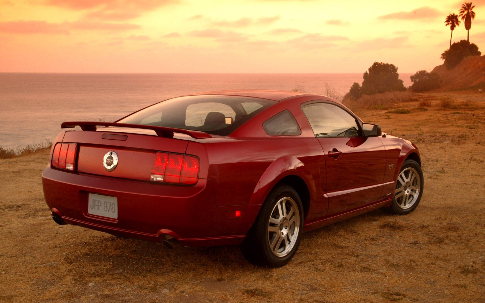 2005-Ford-Mustang-GT-004-1200