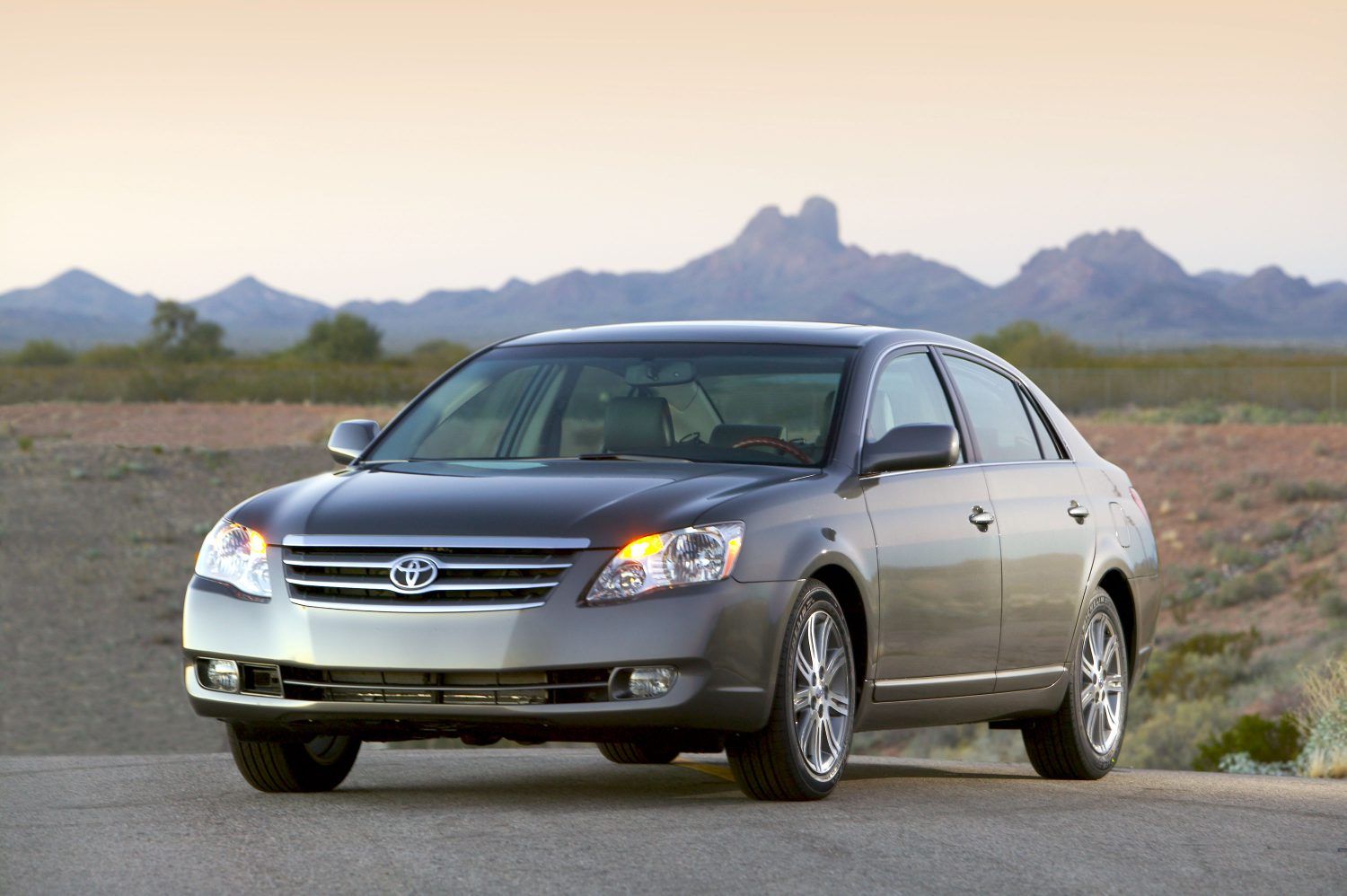 The 2005 Toyota Avalon.