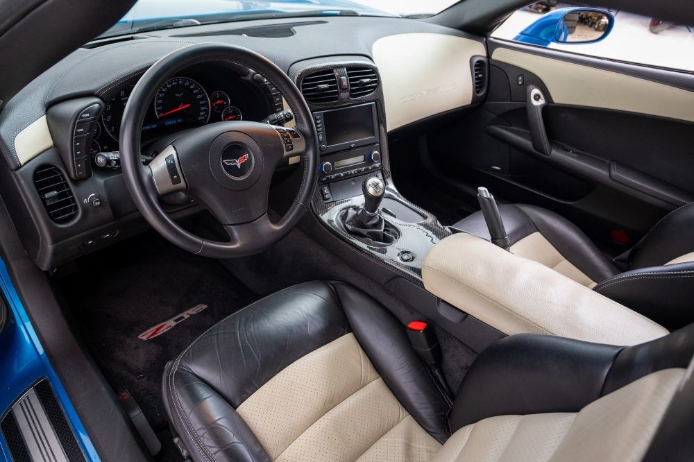 Auction Dilemma: Chevrolet Corvette Z06  Vs. Nissan GT-R