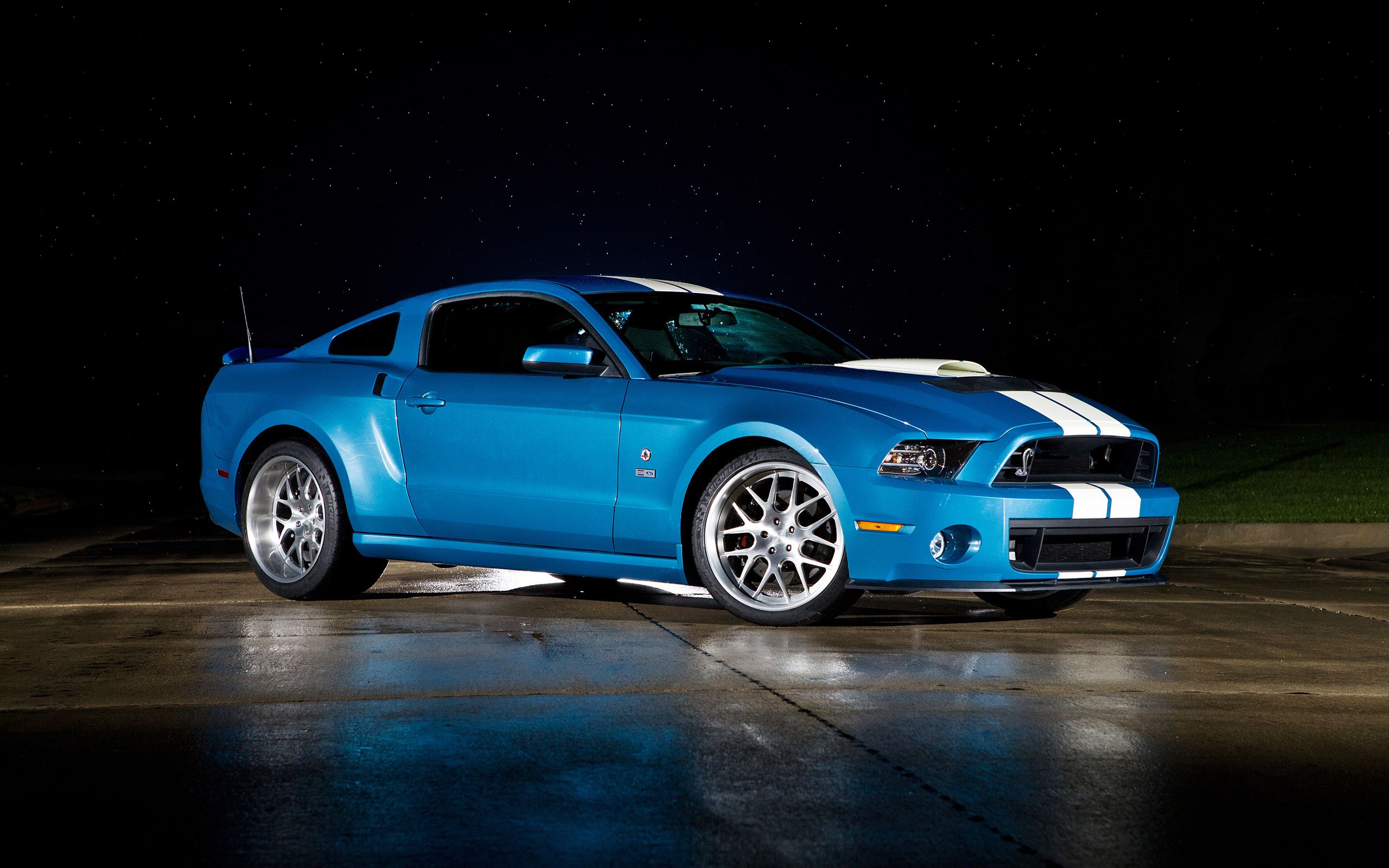2013-Ford-Mustang-Shelby-GT500-Cobra