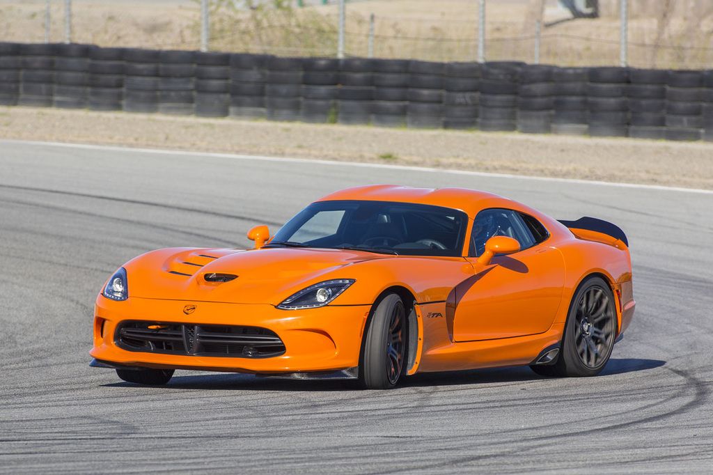 2014 Dodge Viper SRT TA.