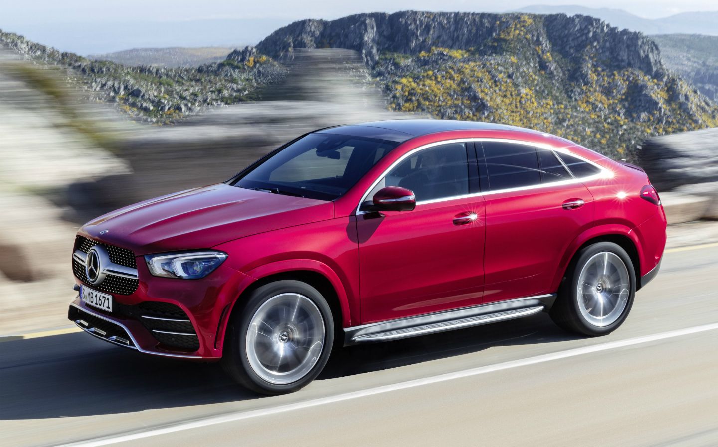 Red 2020 Mercedes-Benz GLE