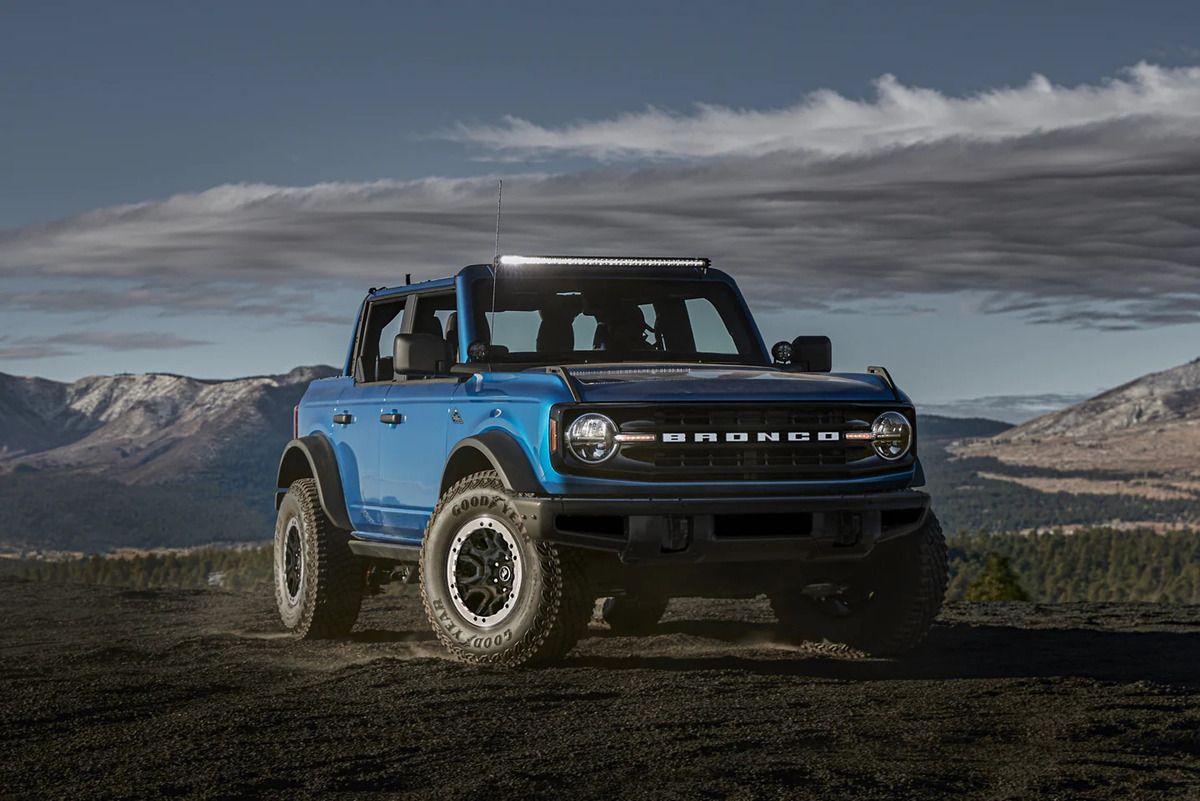 2021 Ford Bronco black diamond with available sasquatch package