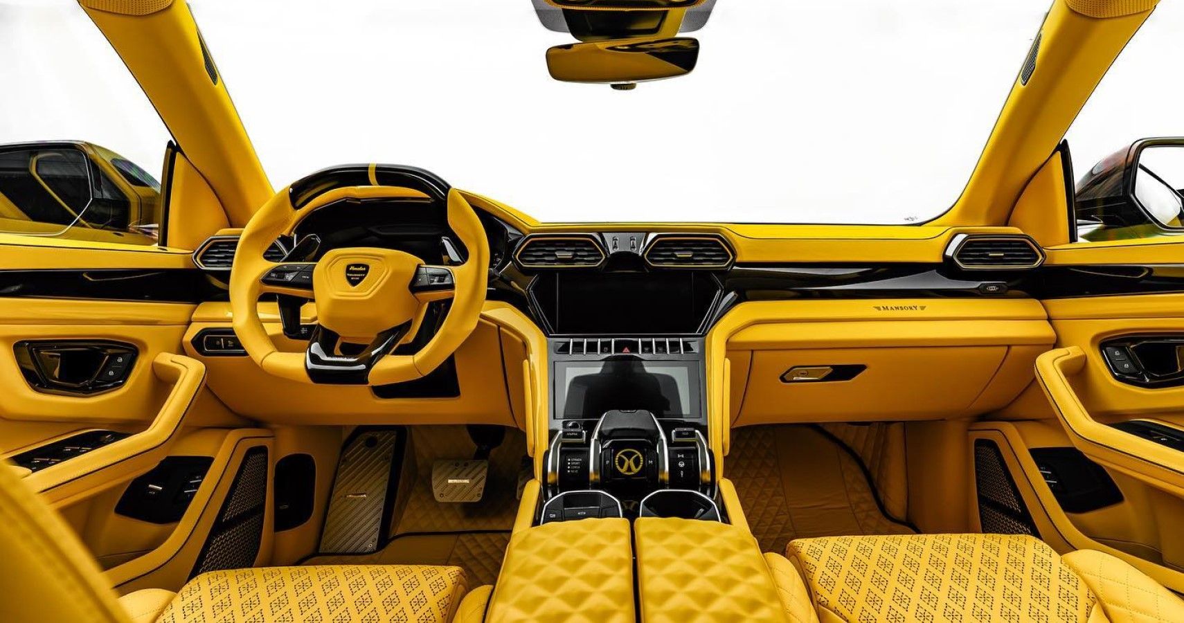 Mansory Venatus Lamborghini Urus interior dashboard view