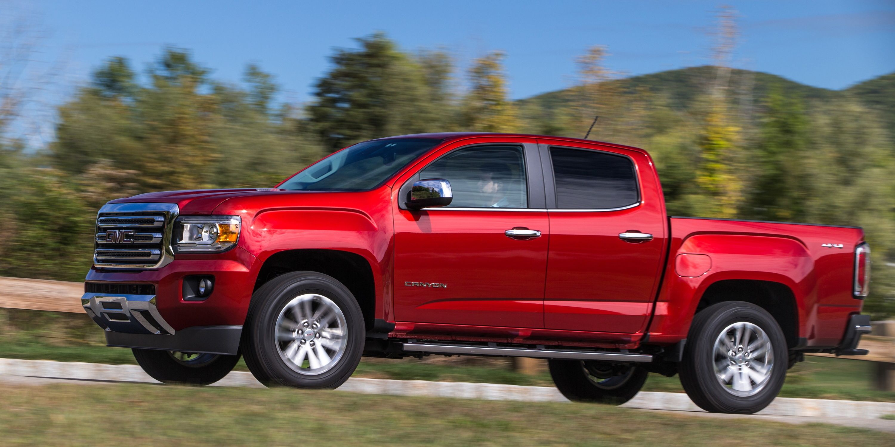 2016 GMC Canyon, Red