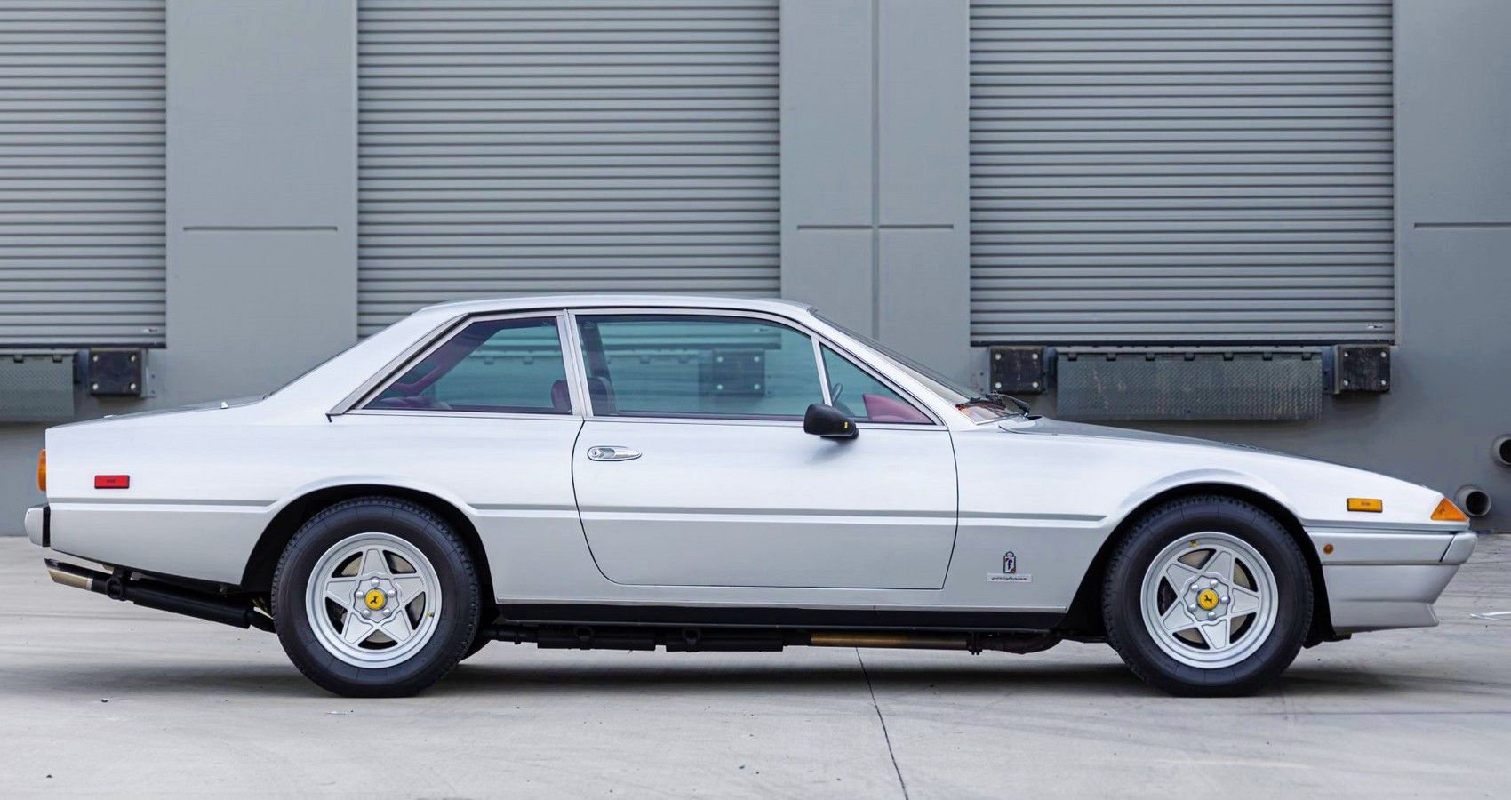 Ferrari 400i - Side