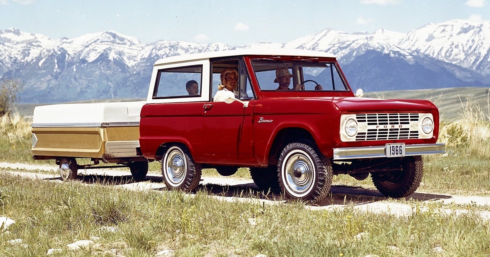 Ford-Bronco-1966-1600-01