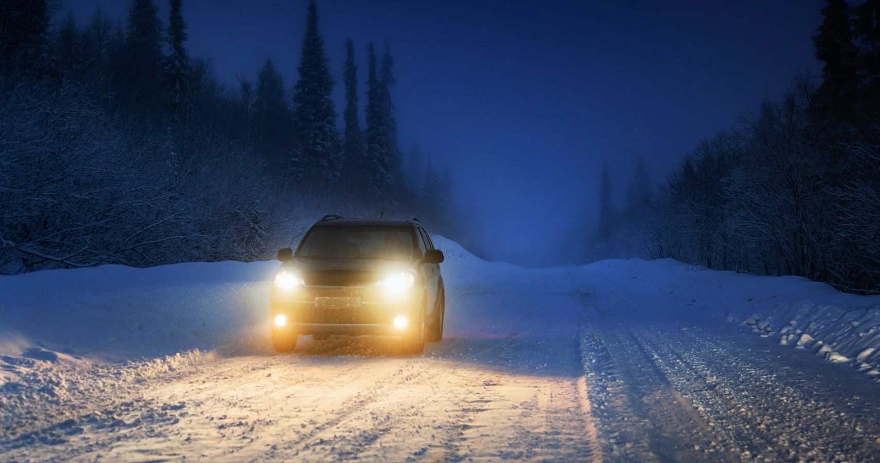 Night drive in snow hd wallpaper