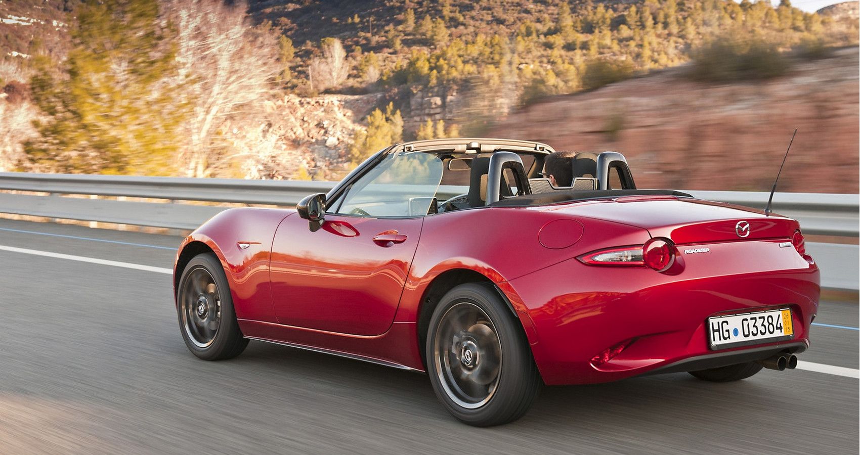 Mazda MX-5 - Πίσω