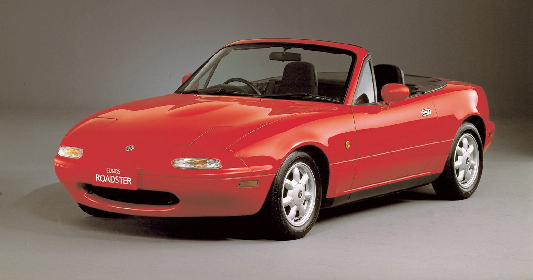 Mazda-MX-5_Miata_Roadster-1989-1600-01