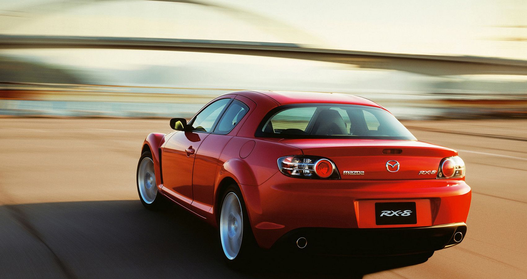 Mazda RX-8 - Πίσω